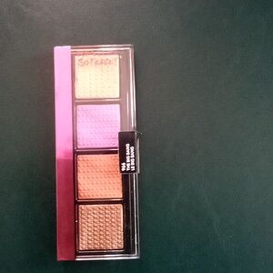 Revlon So Fierce Prismatic Eyeshadow Palette